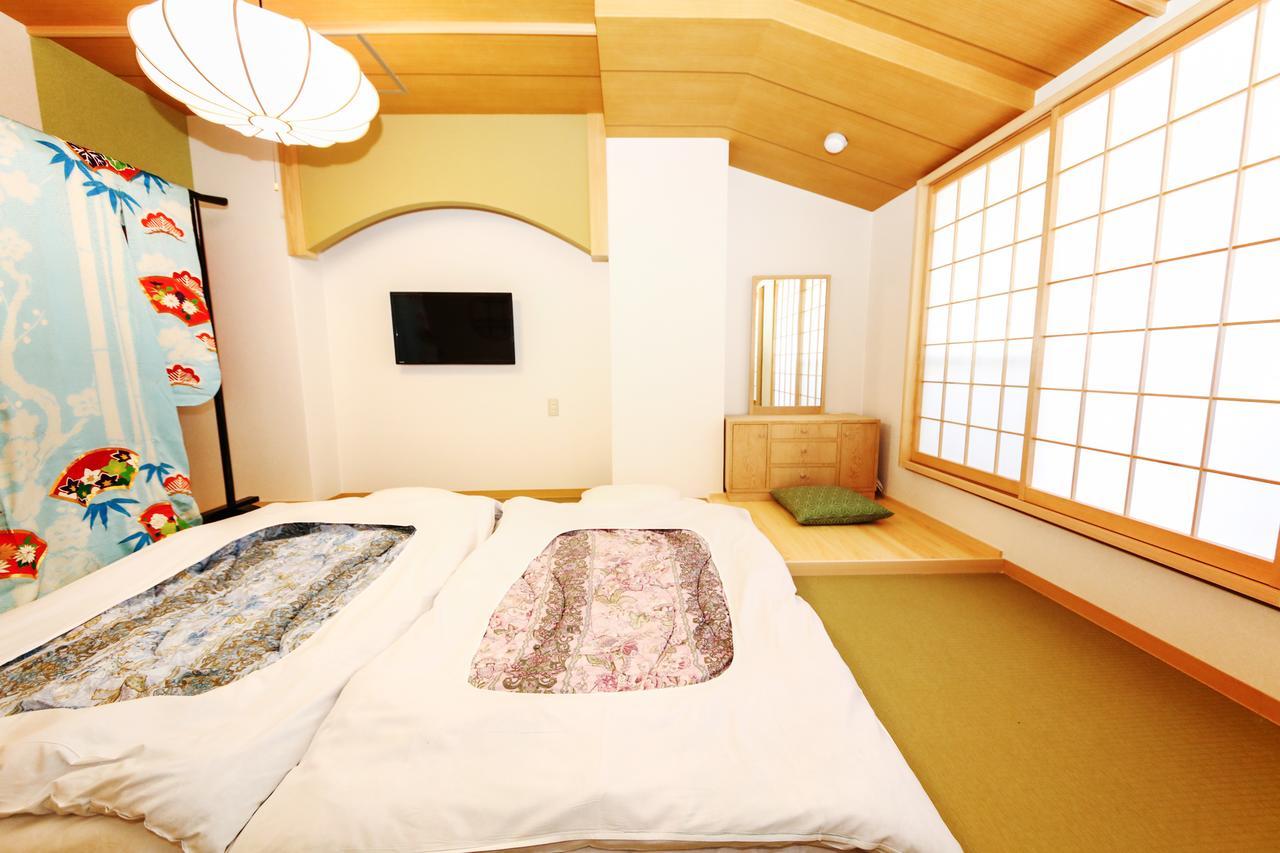 July Hotel Ōsaka
