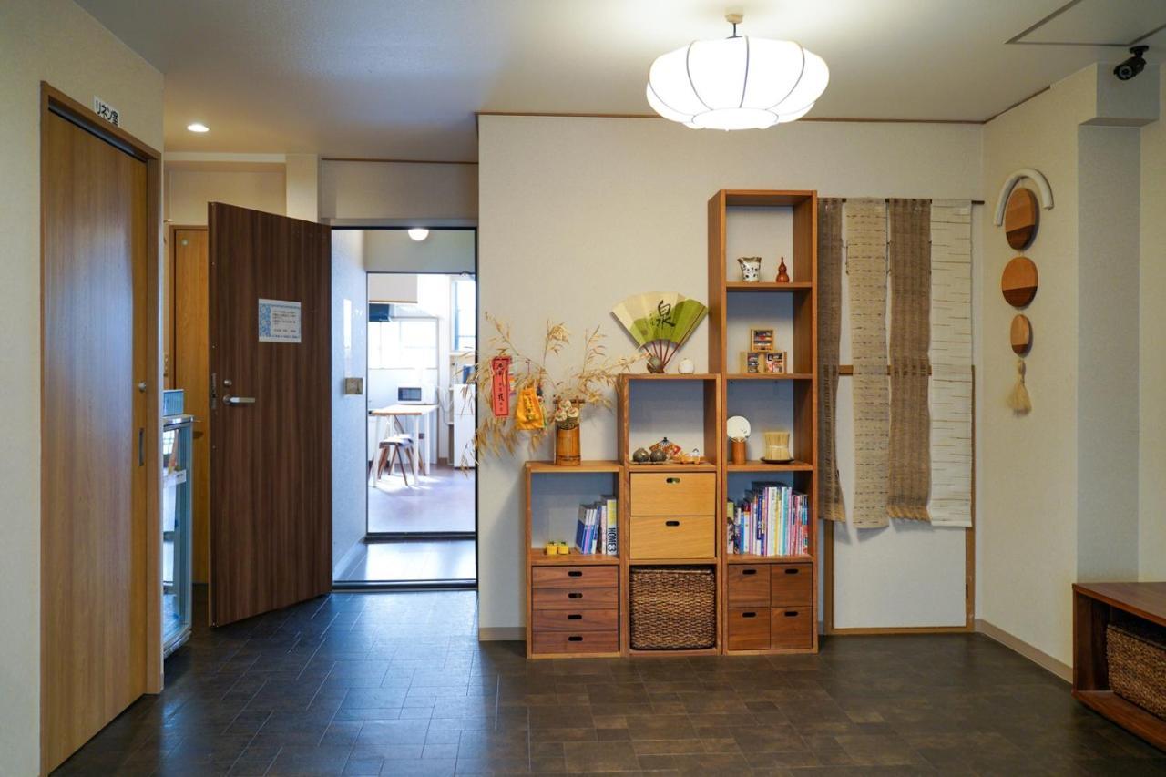 July Hotel Ōsaka